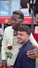 时尚达人🕶️！博格巴与妻子现身F1为汉密尔顿加油